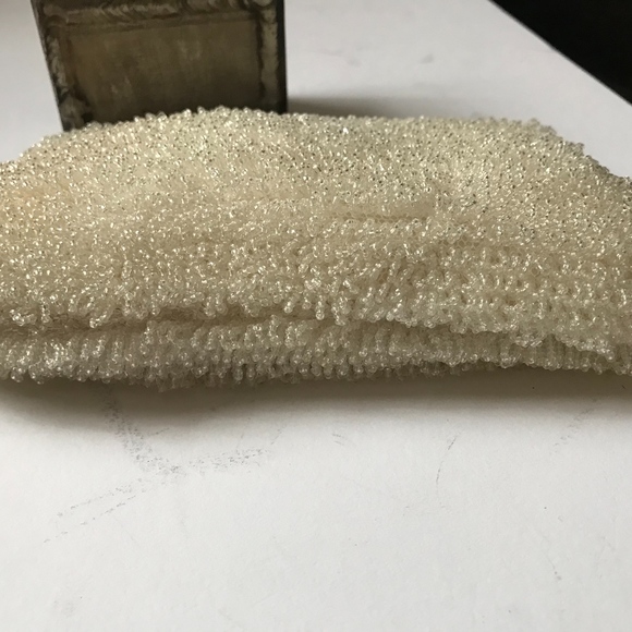 VINTAGE HAND-BEADED CLUTCH CIRCA 1930s - Picture 6 of 6